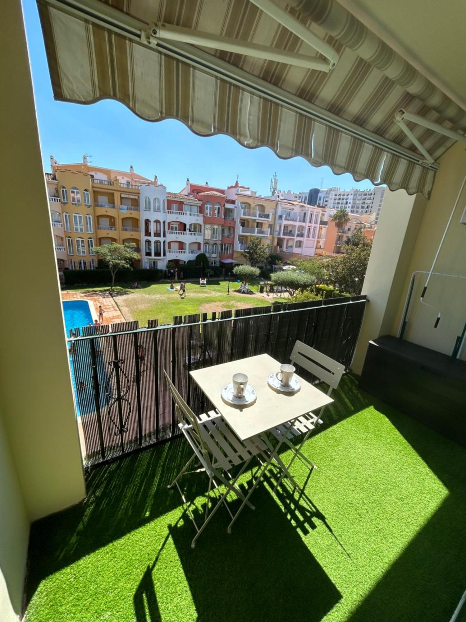 Appartement 1 Chambre Climatise Avec 3 Piscines A 200 M De La Plage Empuriabrava Exteriör bild